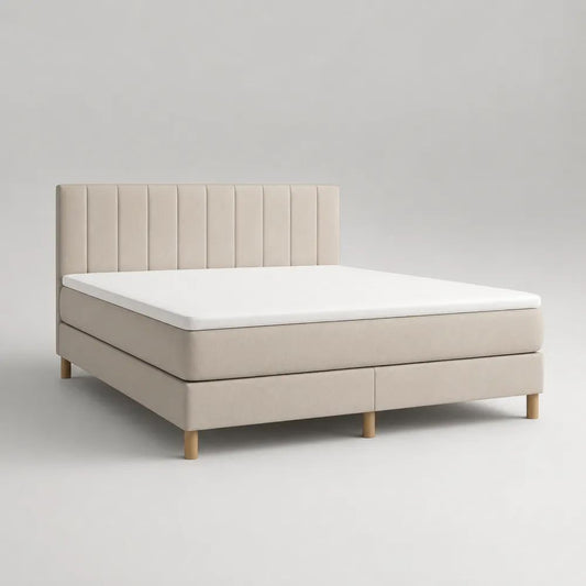 Polsterbett 180 x 200 cm Beige mit Polyester Stoff Bezug, gepolstertem Kopfteil und Holzfüßen
